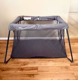 UNiPLAY Foldable Travel Crib/ Playpen Lightweight & Portable for Infants & Toddlers