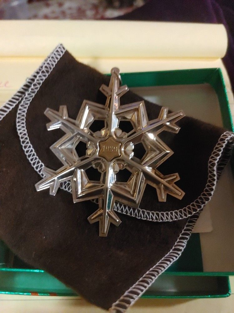 Gorham annual Sterling snowflake. 1989