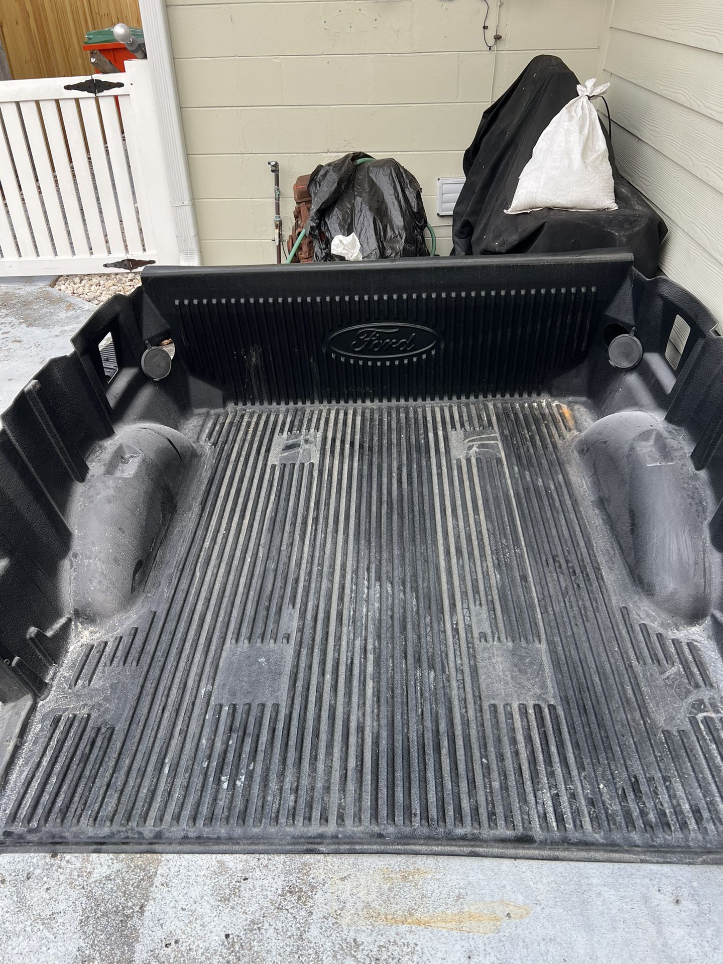 Like New Ford F150 Bed Liner 5.6 Ft 2021-2024