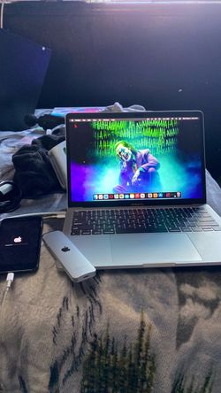 Apple MacBook Pro with Magic Mouse