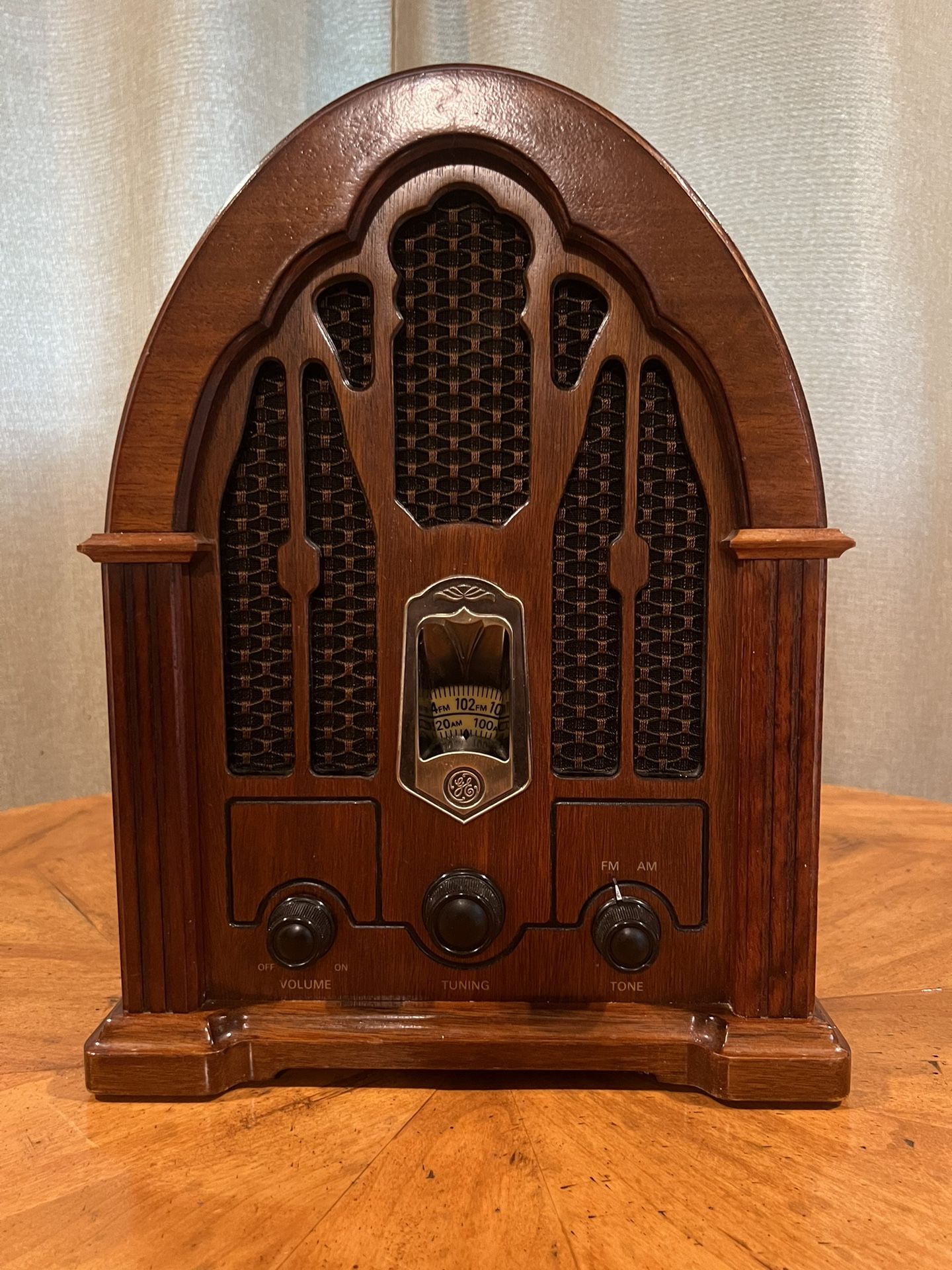 Vintage GE General Electric Wood Cathedral Replica Radio AM/FM