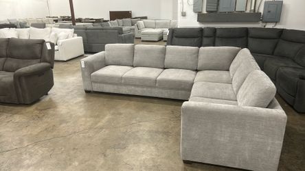 Sectional Sofa - Delivery/Financing Available