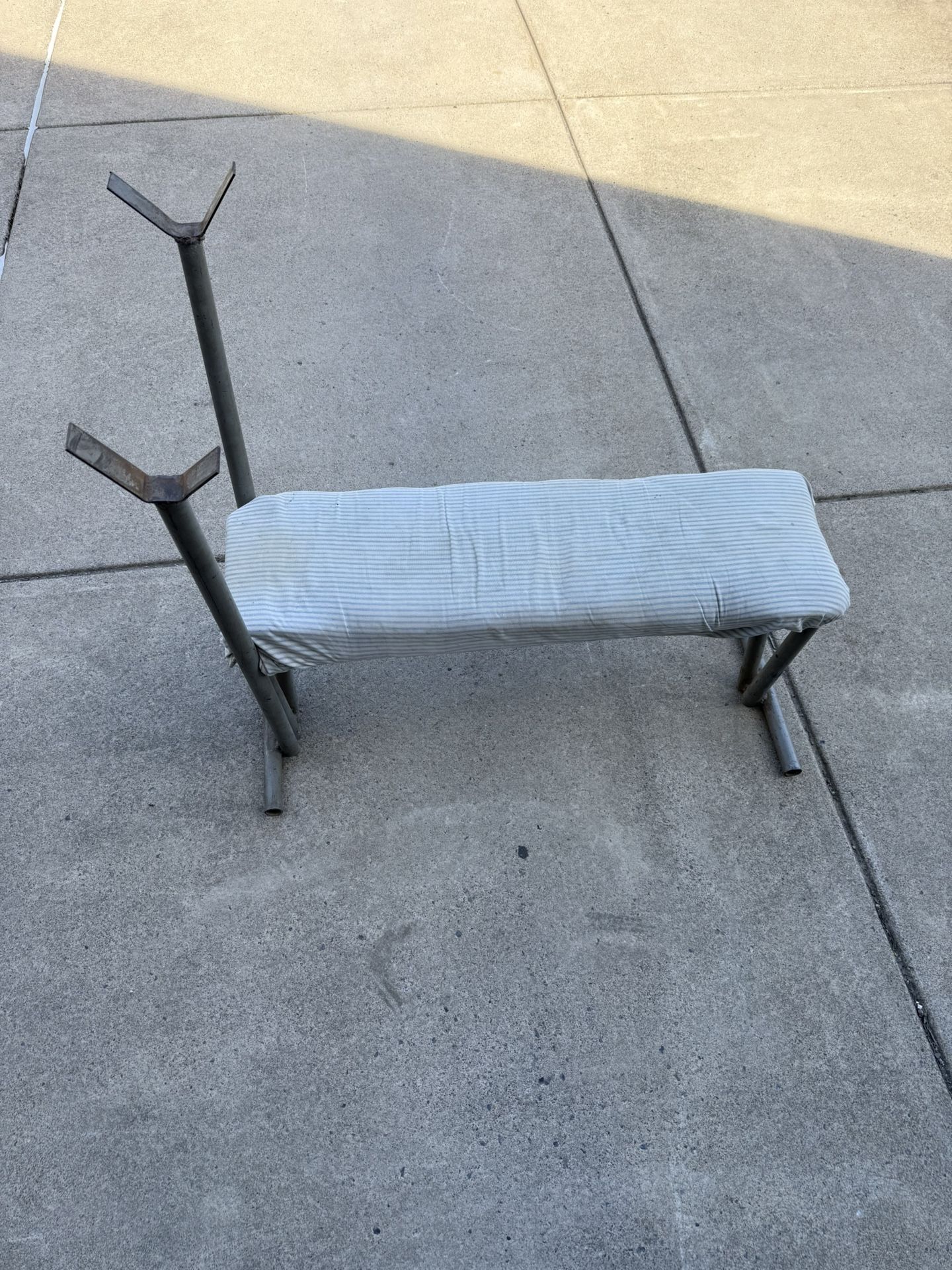 Weight Lifting Bench