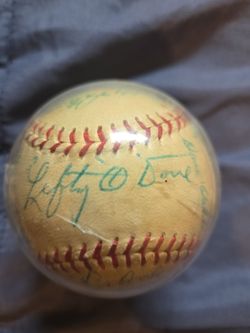 1933 New York Giants world series victory team signed base ball including large lefty O Doul