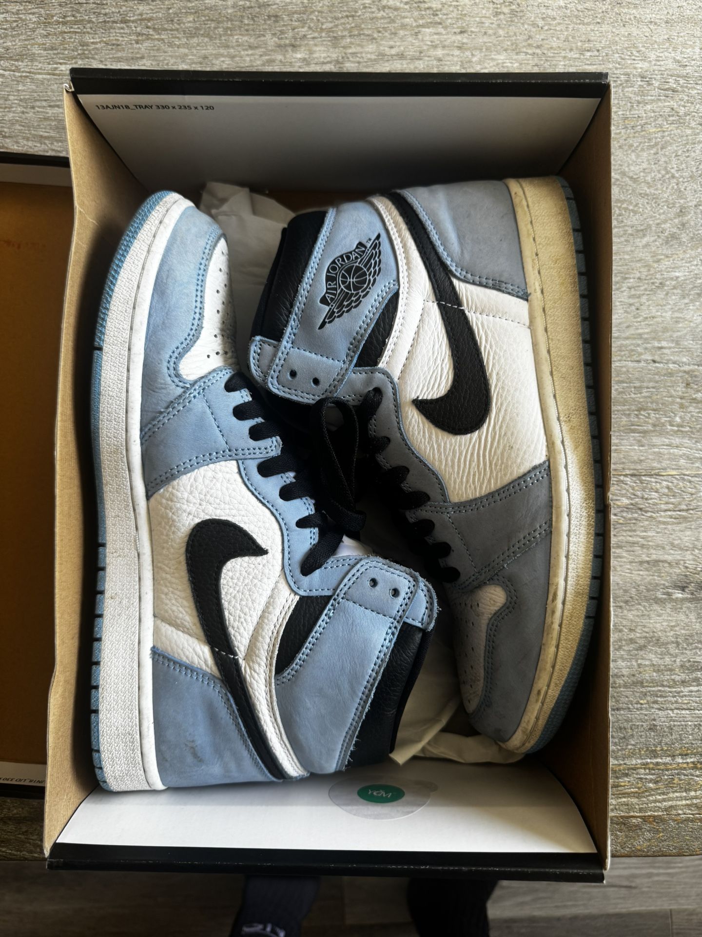 Air Jordan Retro University Blue