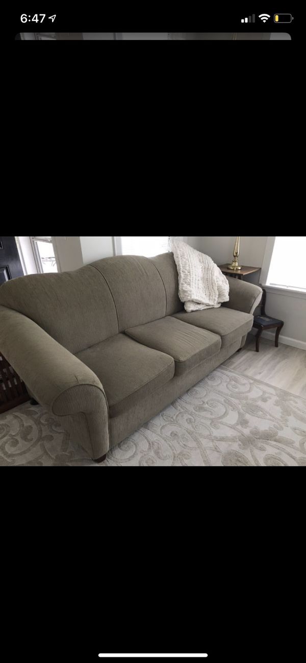 Lazy Boy Couch for Sale in Edgewood, WA - OfferUp