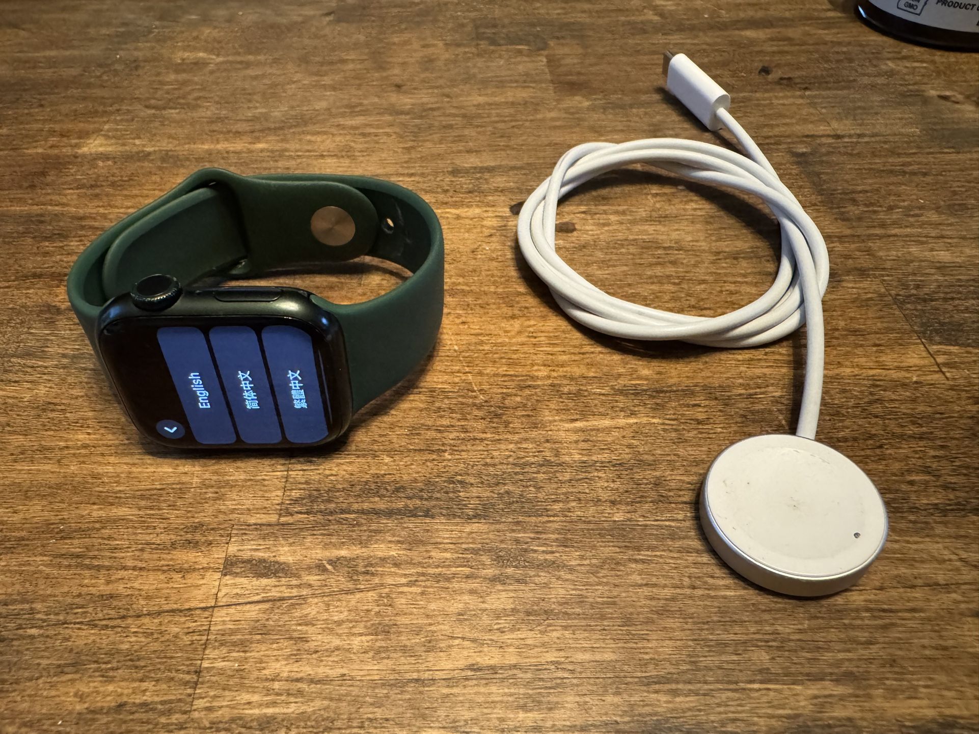 Series 7 - 41 mm Apple Watch