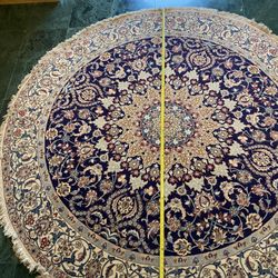 Hand Knotted Navy Blue Nain with Wool & Silk Oriental Rug (7'9" Diameter)