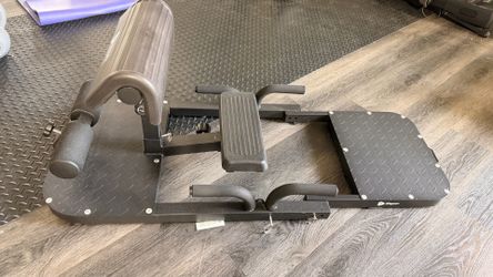 Life pro Hip Thrust Machine