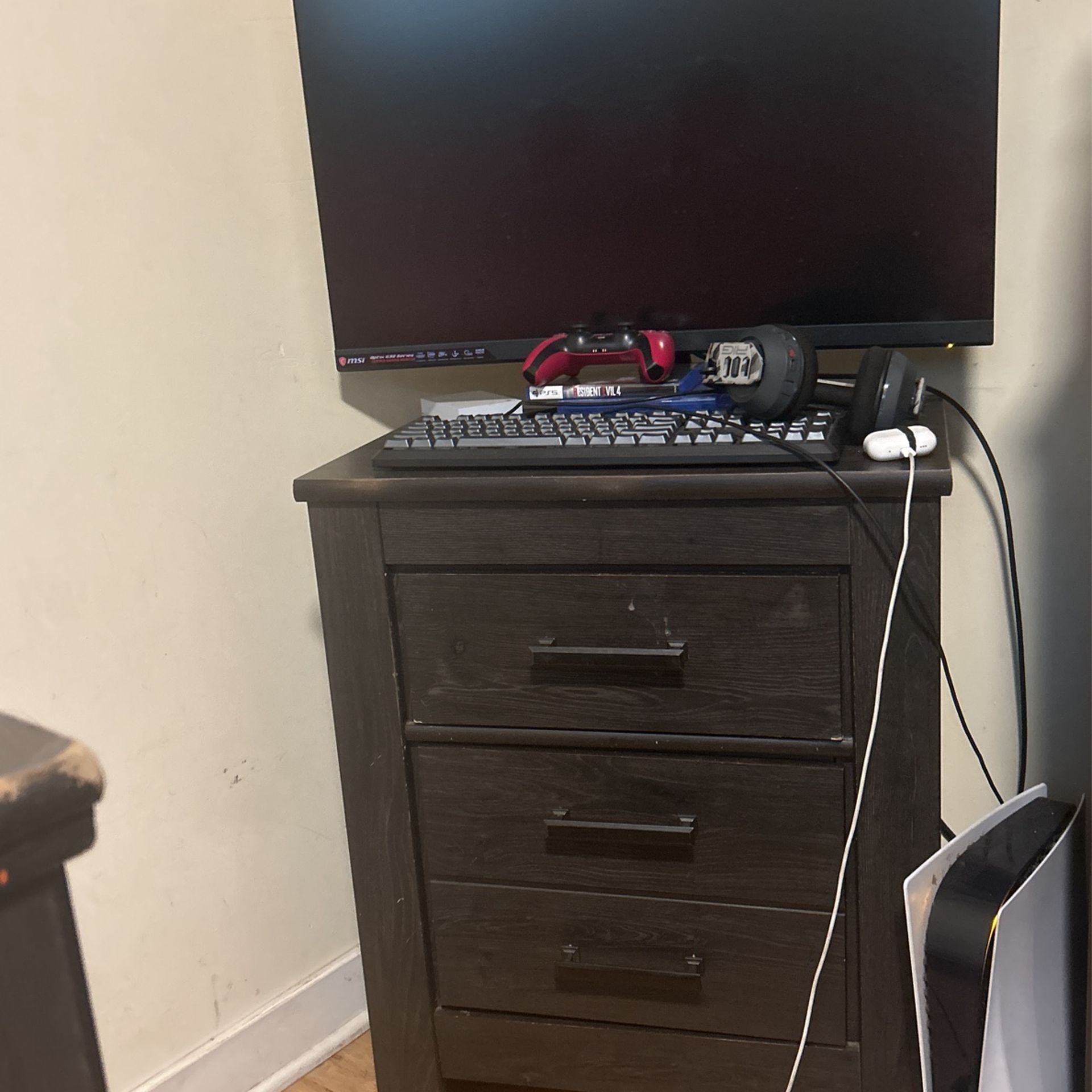 Ps5 1 Controller,gaming Monitor ,mouse A Keyboard!
