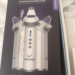 Rechargeable Blackheads Remover.