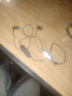 Onn Ear Buds 