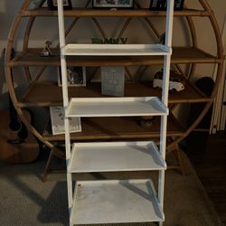 White Shelf - Ladder 
