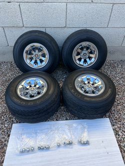 Set of 4 Yamaha Golf Cart Wheels & Tires - Great Condition (With Lugs)
