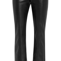 NWT Vegan Leather Size 8