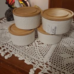Cute ceramic containers for bathroom, bedroom or Kitchen 