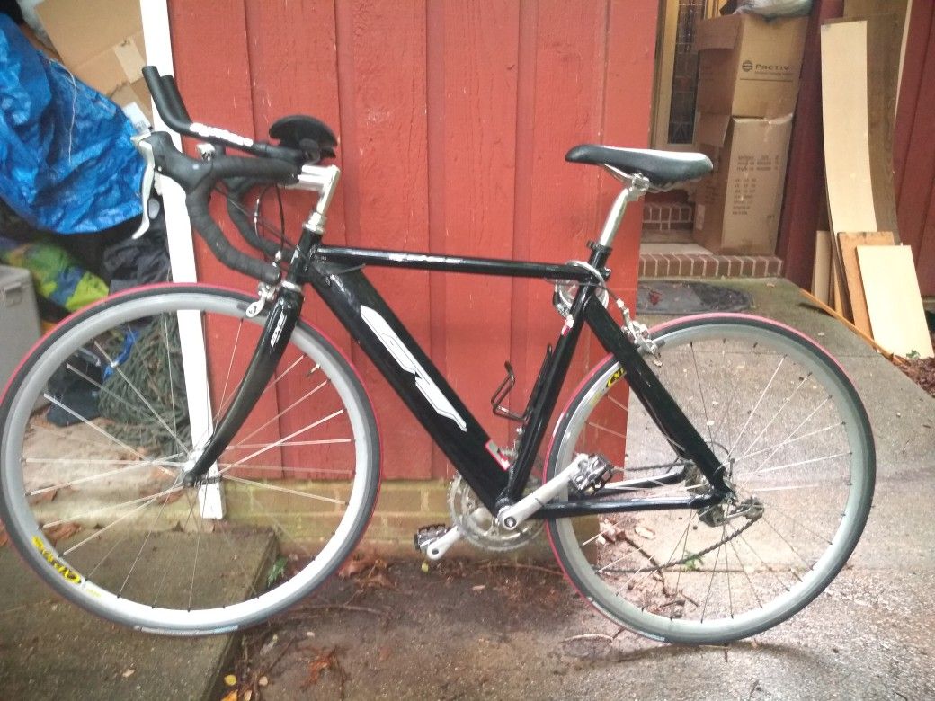 Women's GT Edge Aero Road Bike