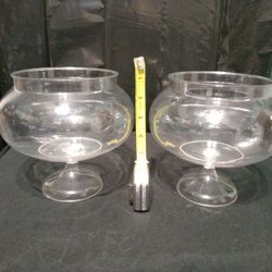 Two Short Round Plastic Pedestal Jars 6.251n - Party Supplies.