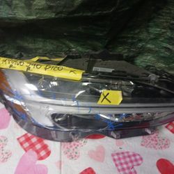 2017-19 Volvo S90 Right Headlight 