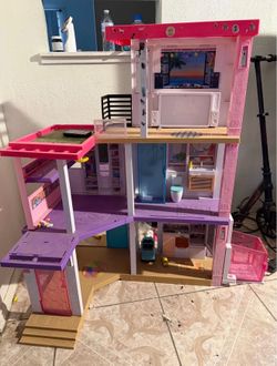 Barbie dream house