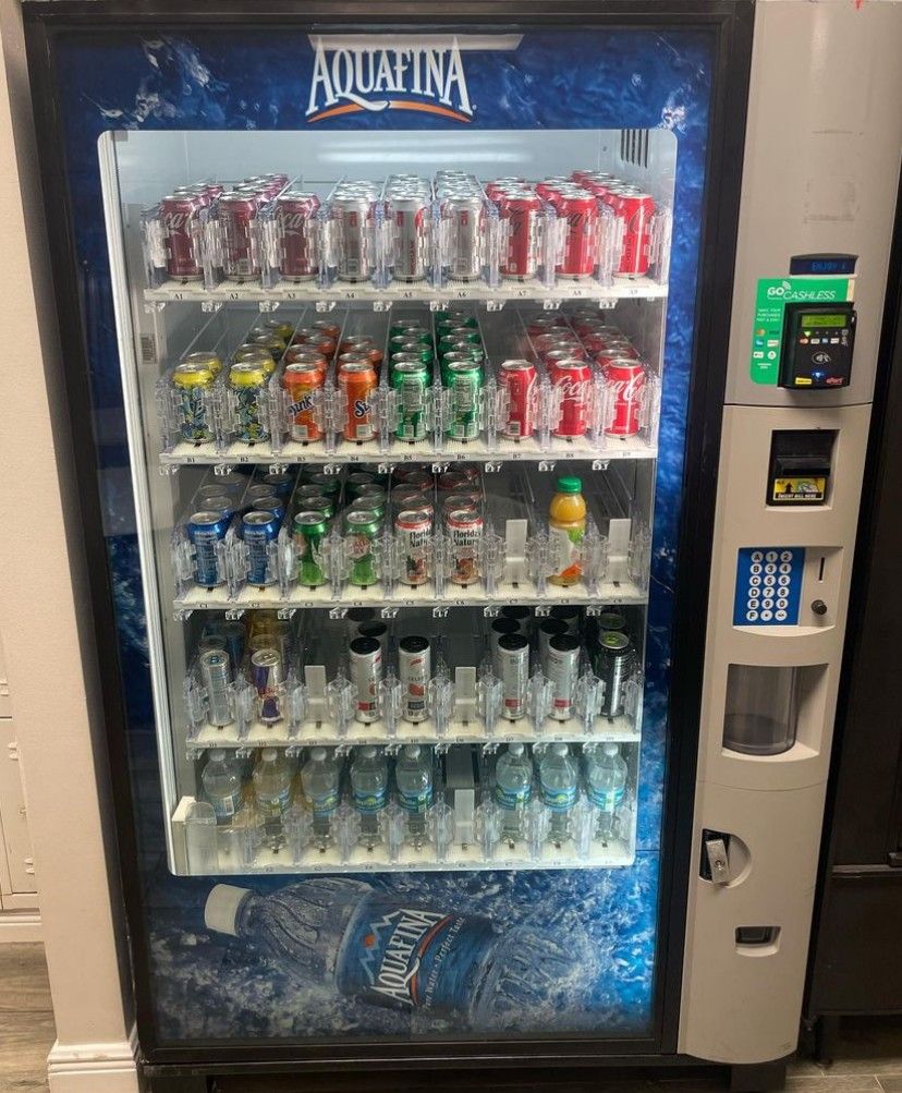 VENDING MACHINES WITH CARD READERS