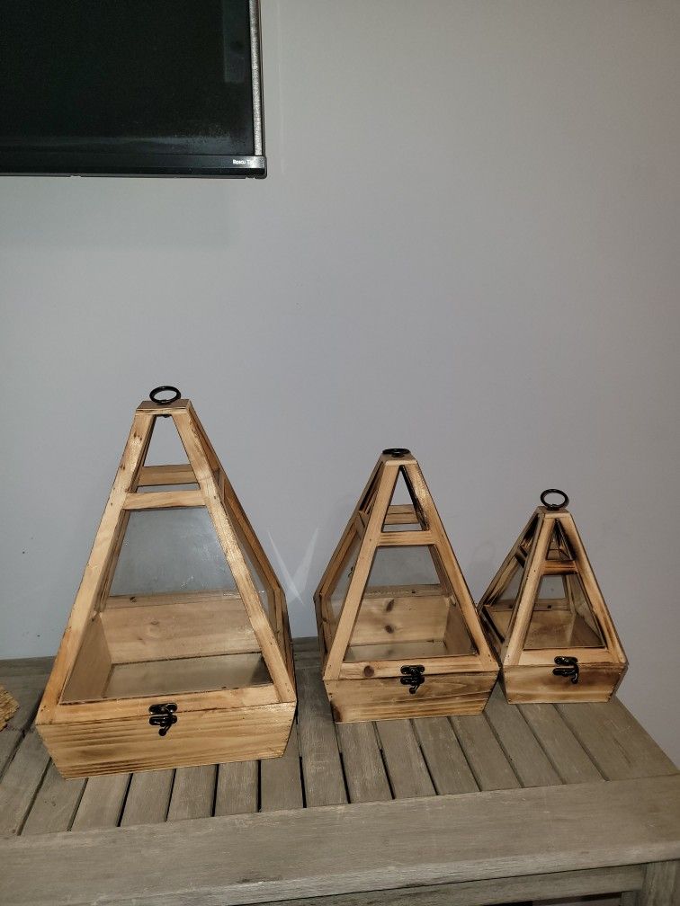 Boxes With Glass