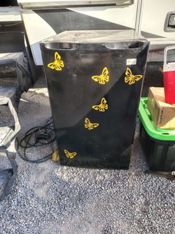 Advanti Mini Fridge