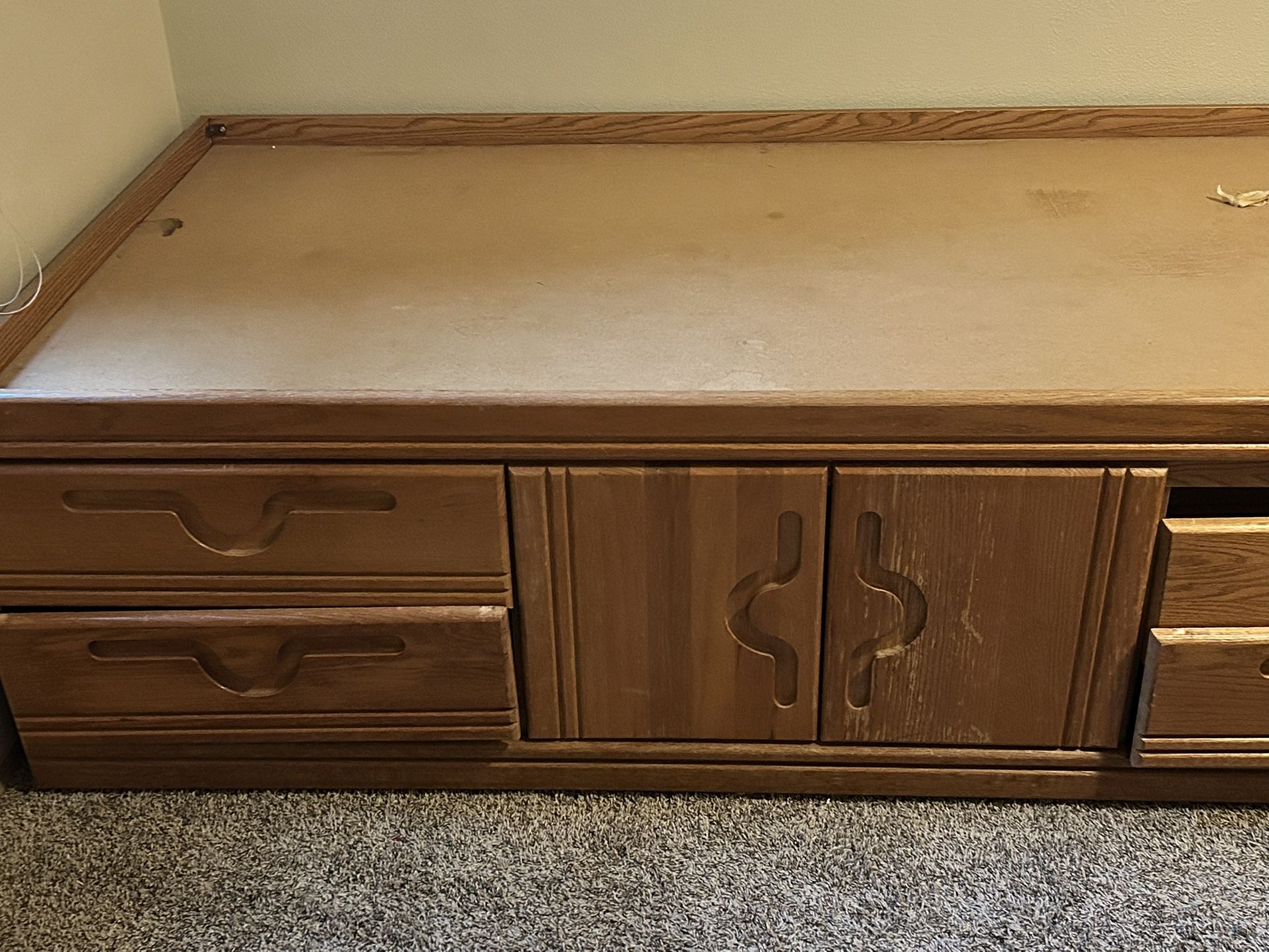 Solid Wood Twin Bed