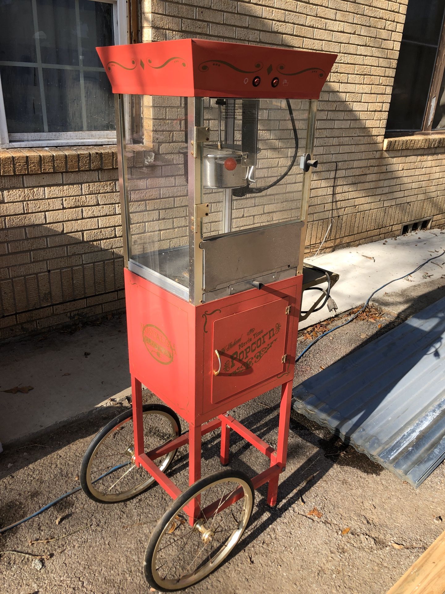 Popcorn machine