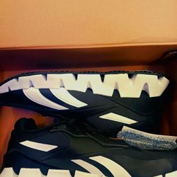 BRAND NEW SIZE 8.5 REBOCK $45 Obo