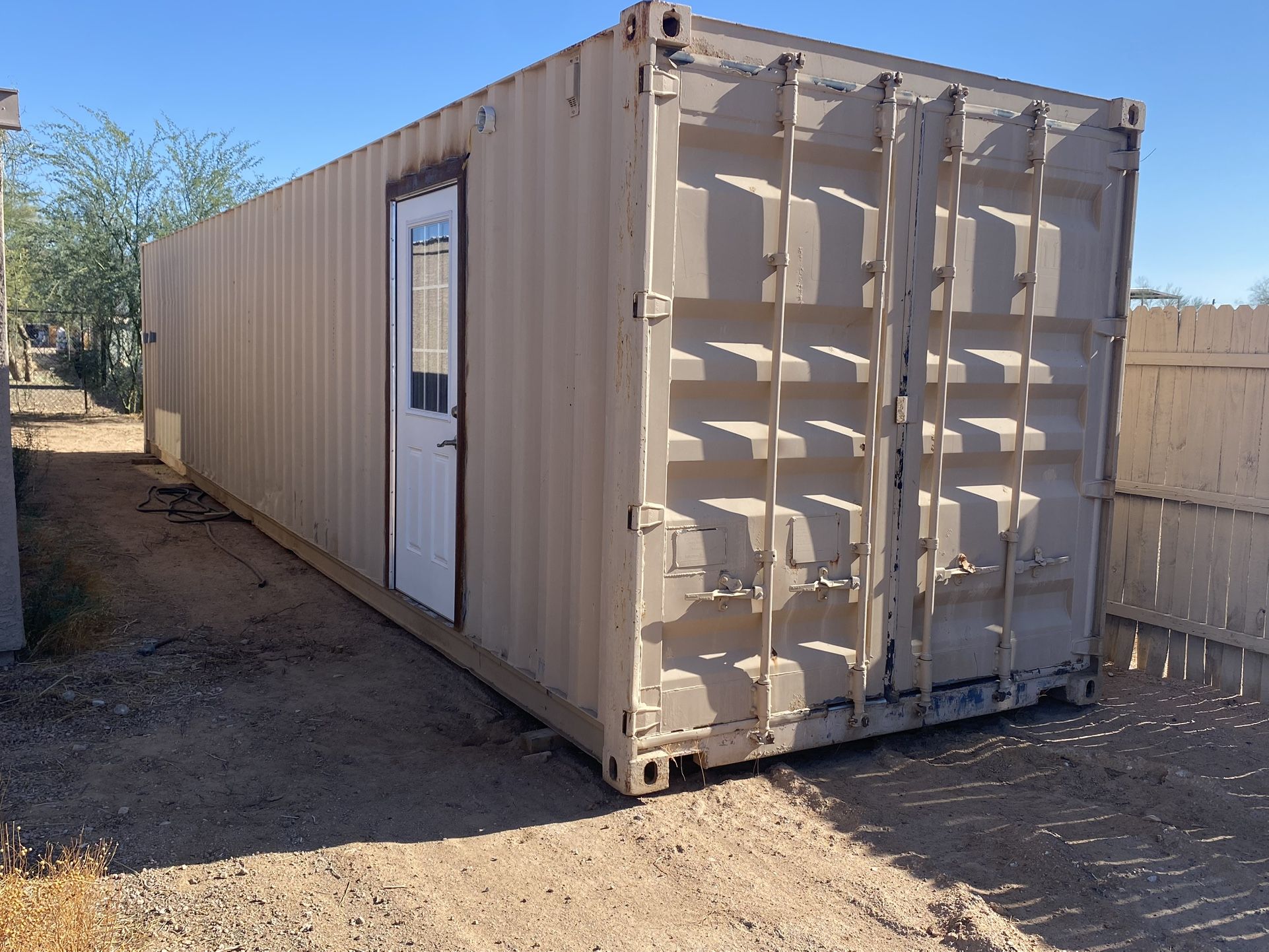 40’ Shipping Container