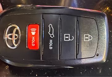 Toyota OEM key fob - extra not needed