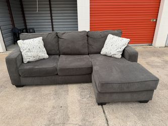 Modern Fabric Sectional w/ Reversible Chaise