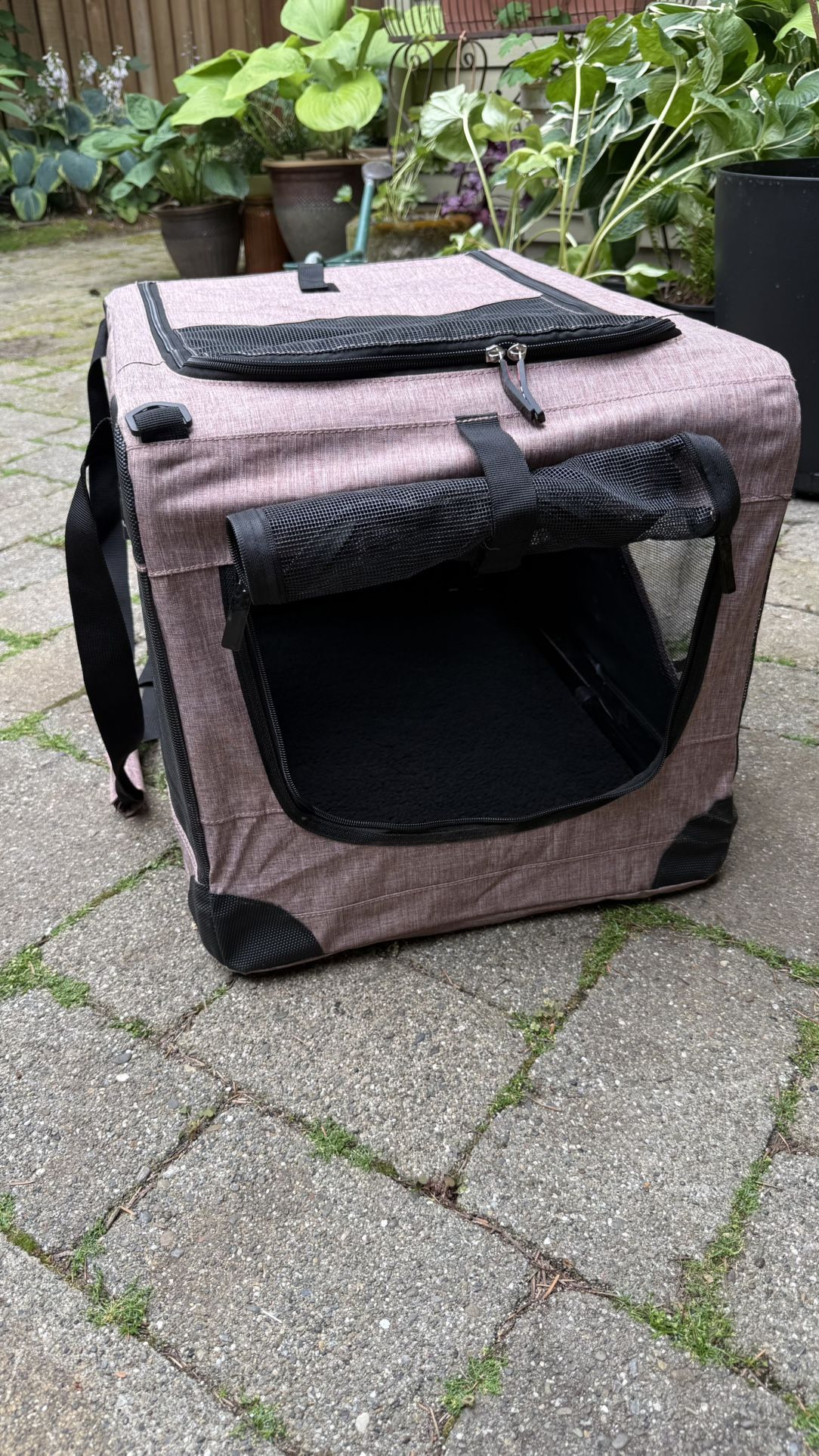 Collapsible Dog Kennel