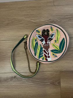 America & Beyond Breaded Giraffe Bag
