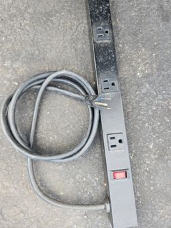 Utility Power Strip Multipurpose 120 volt 4 Foot 12 Outlets 