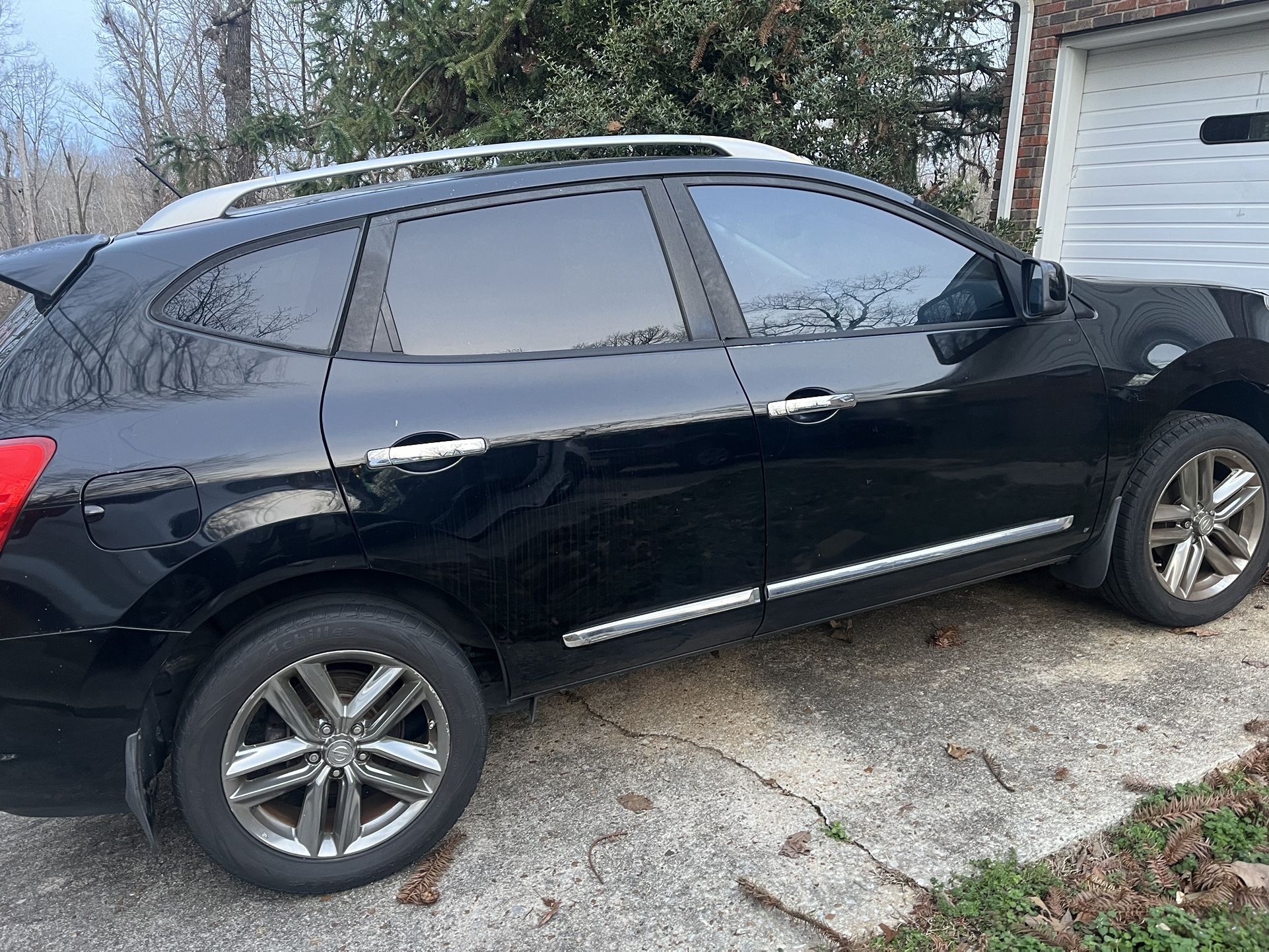 Black SUV car For Sale Nissan Rogue Runs Perfect & Mint Condition Leather Interior 