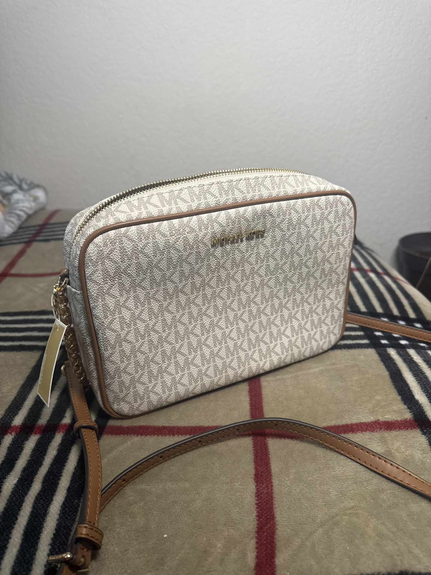 Micheal Kors Cross Body Bag