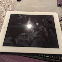 I Pad 2  Needs Charger 