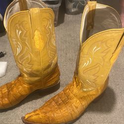Nice Authentic White Diamond Alligator Boots 