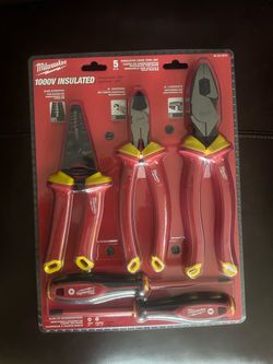 Milwaukee 1000V Insulated Hand Tool Set (5-Piece) no offers on that one