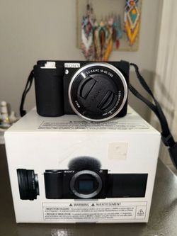 Sony Zv E-10