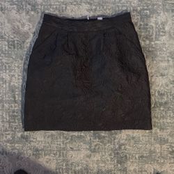 H&M Mid Length Women’s Skirt - Floral Pattern Size 10 - Lightly Used