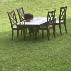 Solid wooden expendable Table 