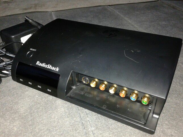 RadioShack Component And S-Video 4 in 1 A/V Selector