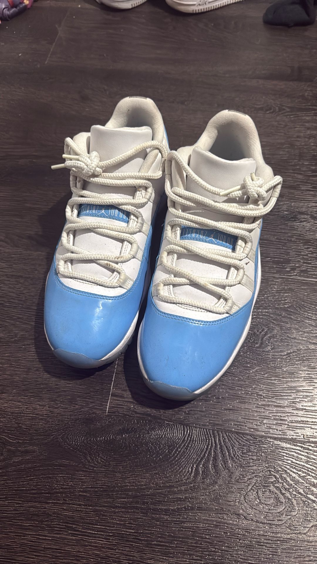 Jordan 11s Unc Size 9.5