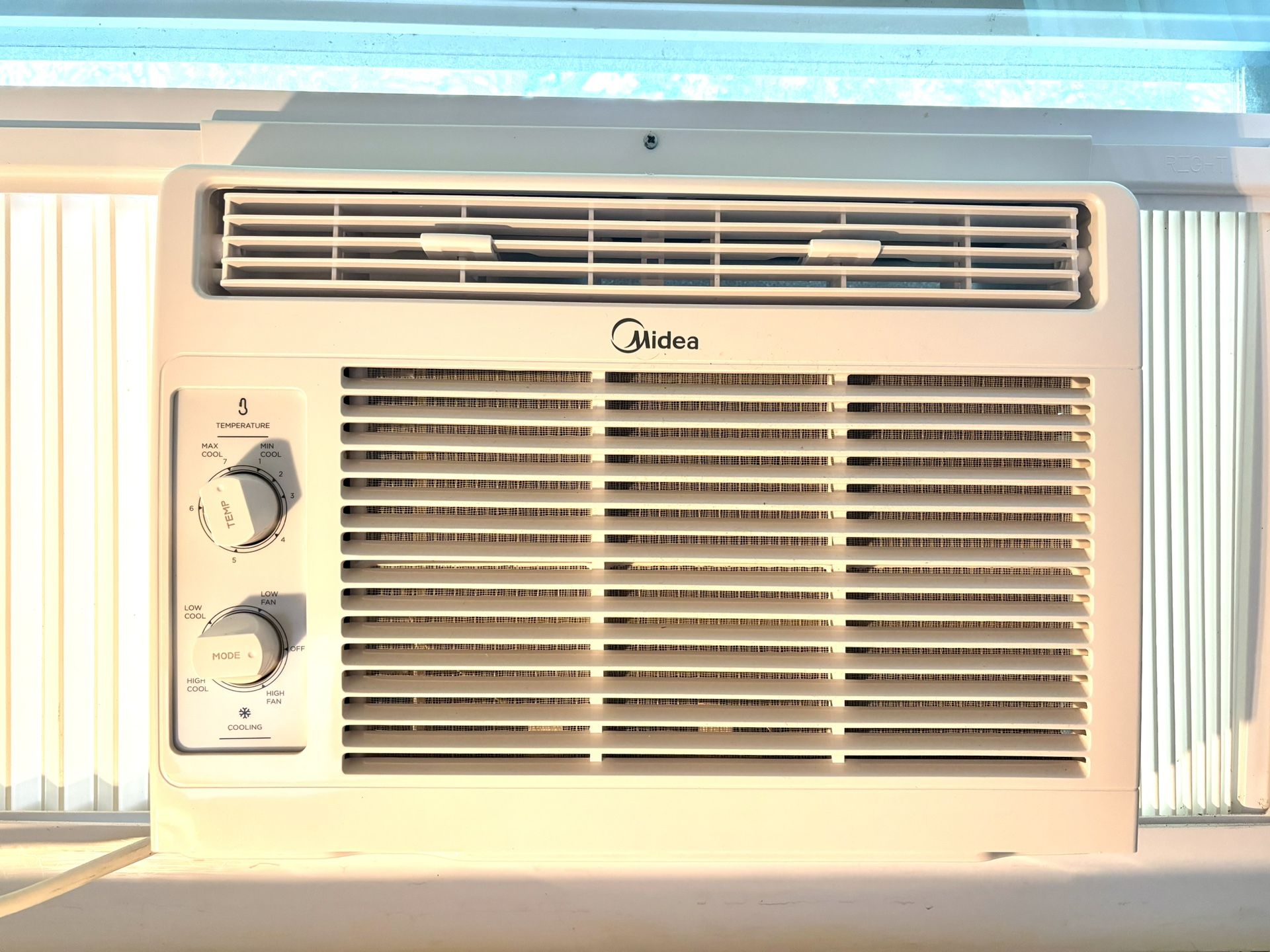 Midea 5,000 BTU 150 Sq Ft Window AC