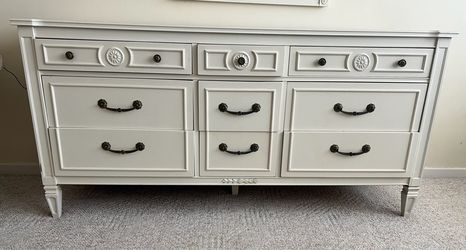 White Vintage Triple Dresser Elegant White Vintage-Style Dresser – 9 Drawers