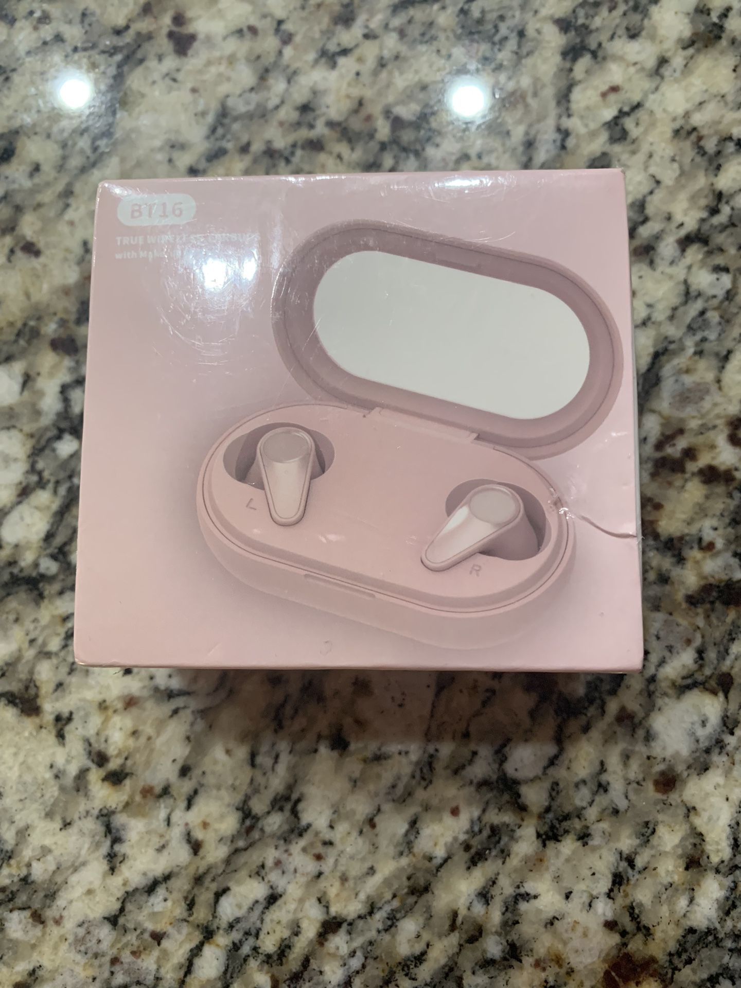 Wireless Ear Buds With Makeup Mirror