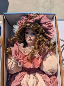 Cathay Collection Porcelain Doll Gunzel